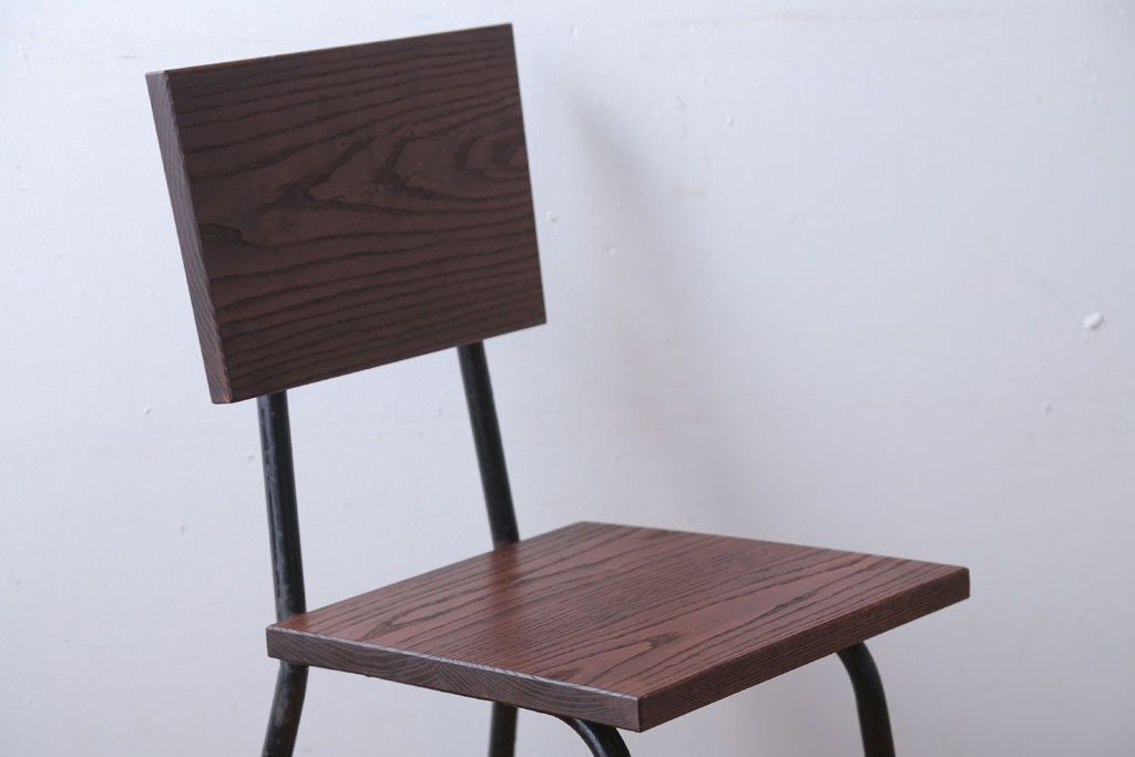 アンティーク家具　アンティーク　オーク材製!小振りなアイアンレッグチェア(2)