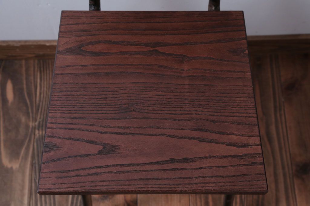 アンティーク家具　アンティーク　オーク材製!小振りなアイアンレッグチェア(2)