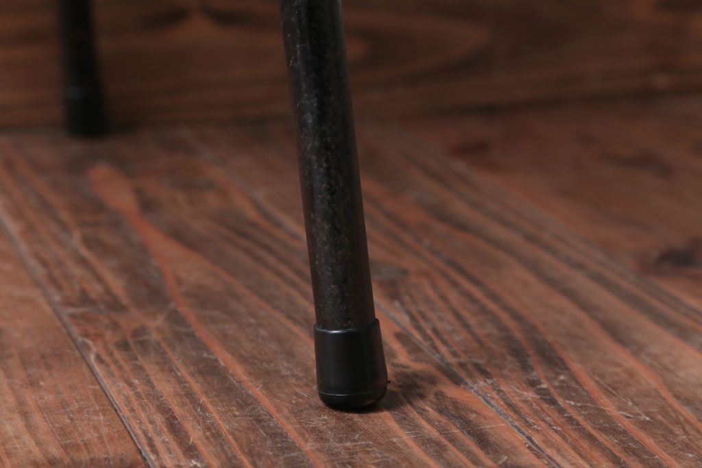 アンティーク家具　アンティーク　オーク材製!小振りなアイアンレッグチェア(2)