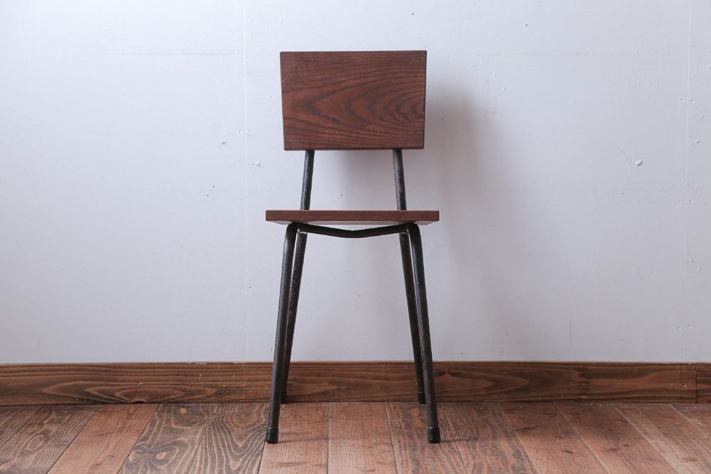 アンティーク家具　アンティーク　オーク材製!小振りなアイアンレッグチェア(3)