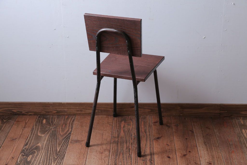 アンティーク家具　アンティーク　オーク材製!小振りなアイアンレッグチェア(3)