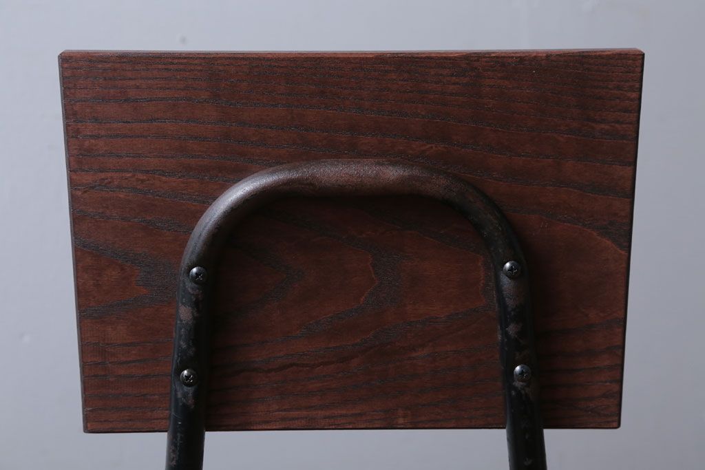 アンティーク家具　アンティーク　オーク材製!小振りなアイアンレッグチェア(3)