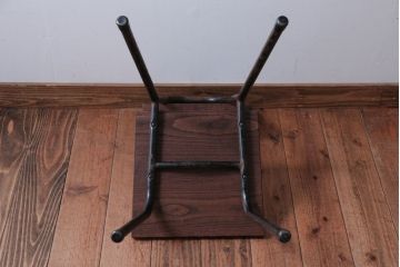 アンティーク家具　アンティーク　オーク材製!小振りなアイアンレッグチェア(3)