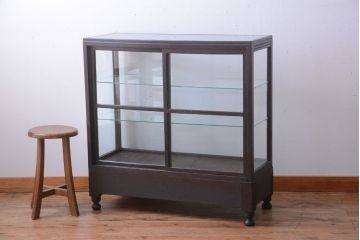 アンティーク家具　大正ロマン　古いナラ材の脚付きガラスケース