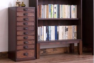 アンティーク家具　和製アンティーク　古い木の10杯小引き出し