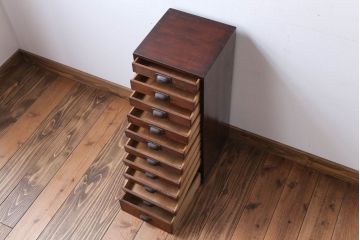 アンティーク家具　和製アンティーク　古い木の10杯小引き出し