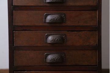 アンティーク家具　和製アンティーク　古い木の10杯小引き出し