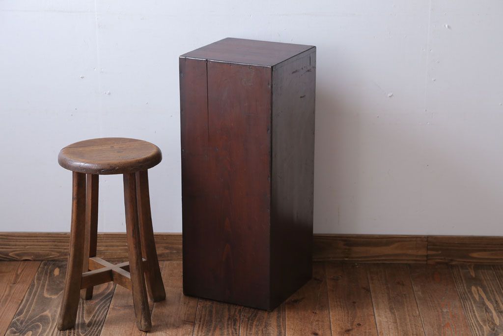 アンティーク家具　和製アンティーク　古い木の10杯小引き出し