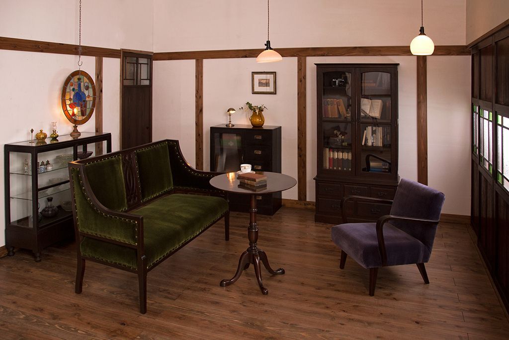 アンティーク家具　和製アンティーク　上品な一人掛けソファ