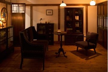 アンティーク家具　和製アンティーク　上品な一人掛けソファ