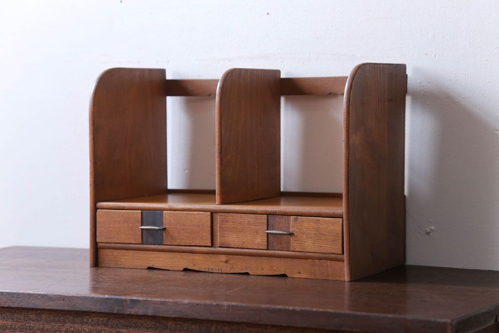 アンティーク雑貨　昭和レトロ　引き出し2杯付き!小振りでレトロな本立て