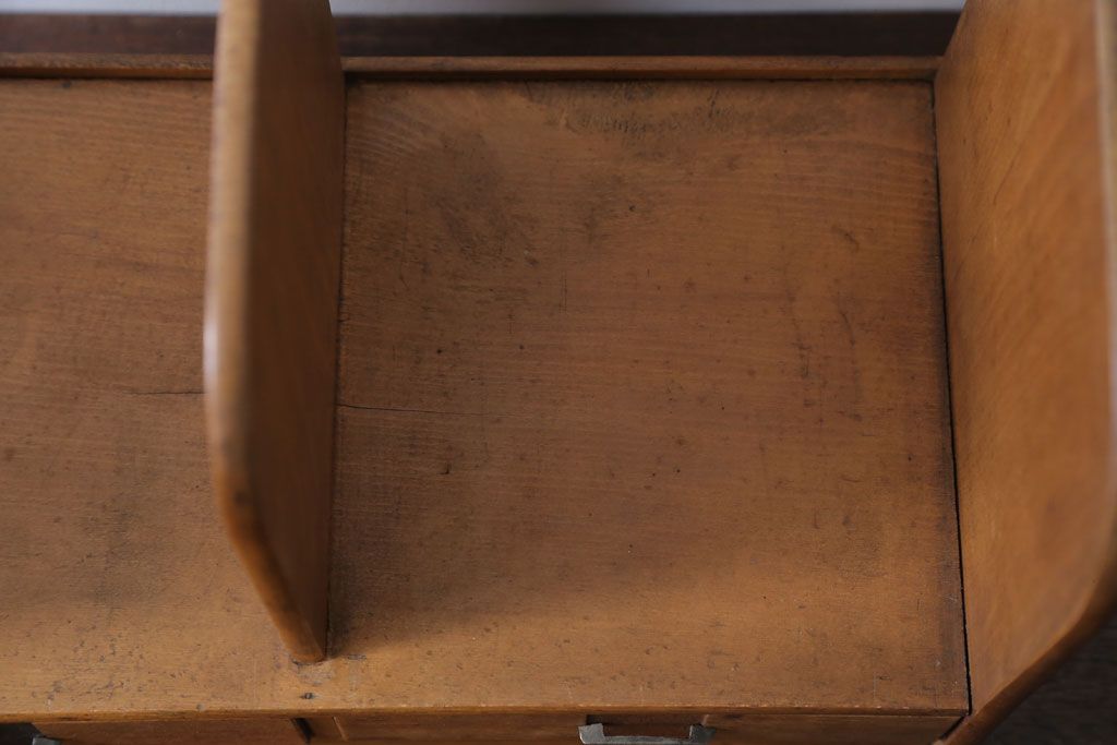 アンティーク雑貨　昭和レトロ　引き出し2杯付き!小振りでレトロな本立て