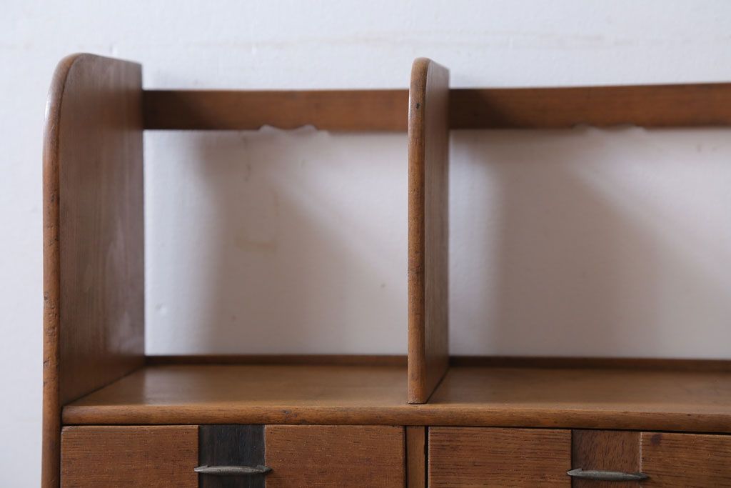 アンティーク雑貨　昭和レトロ　引き出し2杯付き!小振りでレトロな本立て