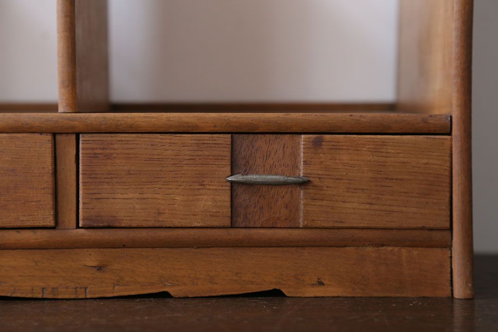 アンティーク雑貨　昭和レトロ　引き出し2杯付き!小振りでレトロな本立て