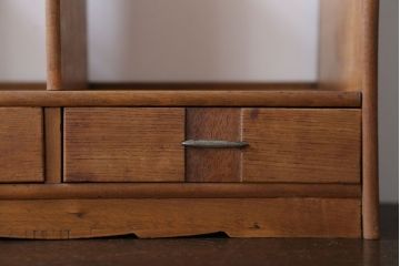 アンティーク雑貨　昭和レトロ　引き出し2杯付き!小振りでレトロな本立て