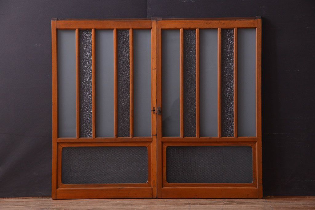和製アンティーク　レトロなガラス入り引き戸2枚セット(窓)