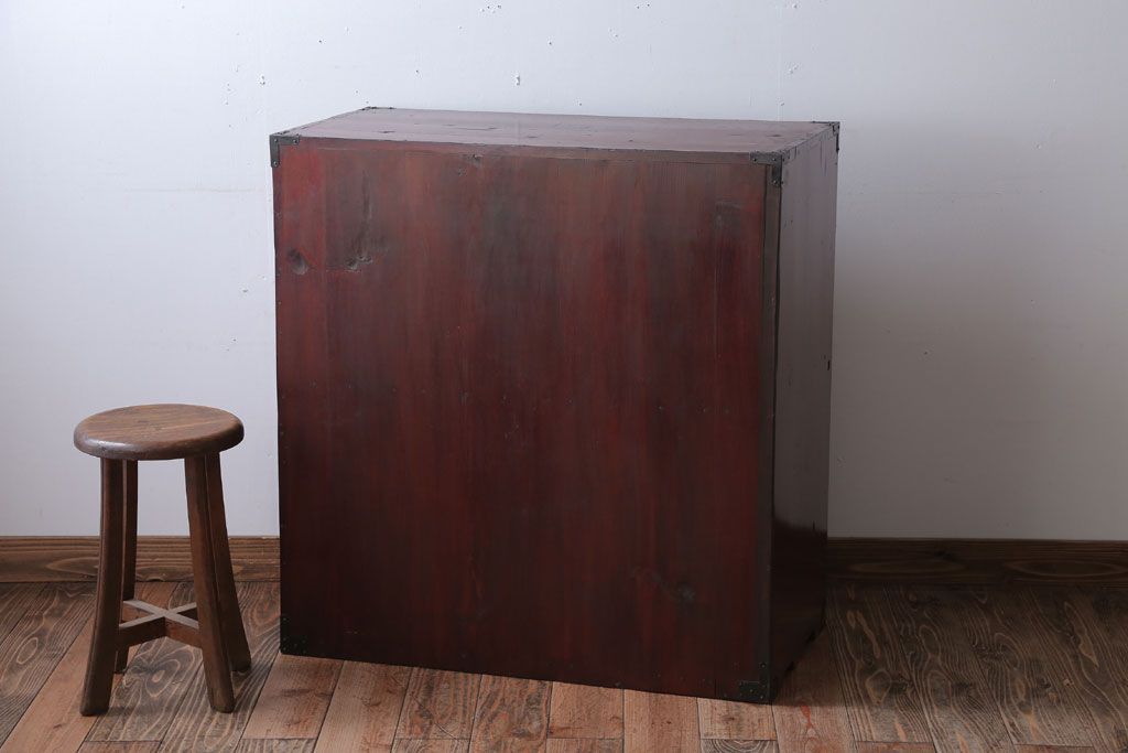 アンティーク家具　古民具・骨董　シンプルな古い木のアンティーク箪笥(チェスト)