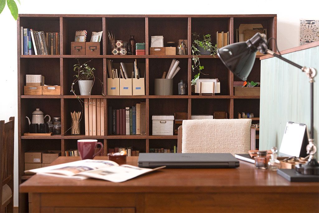 レトロ家具　昭和レトロ　特大サイズ!古い木製のアンティークマス目棚