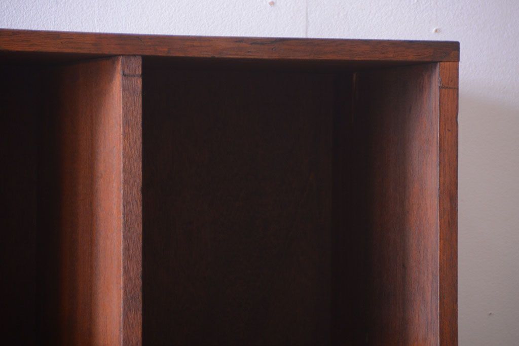 レトロ家具　昭和レトロ　特大サイズ!古い木製のアンティークマス目棚