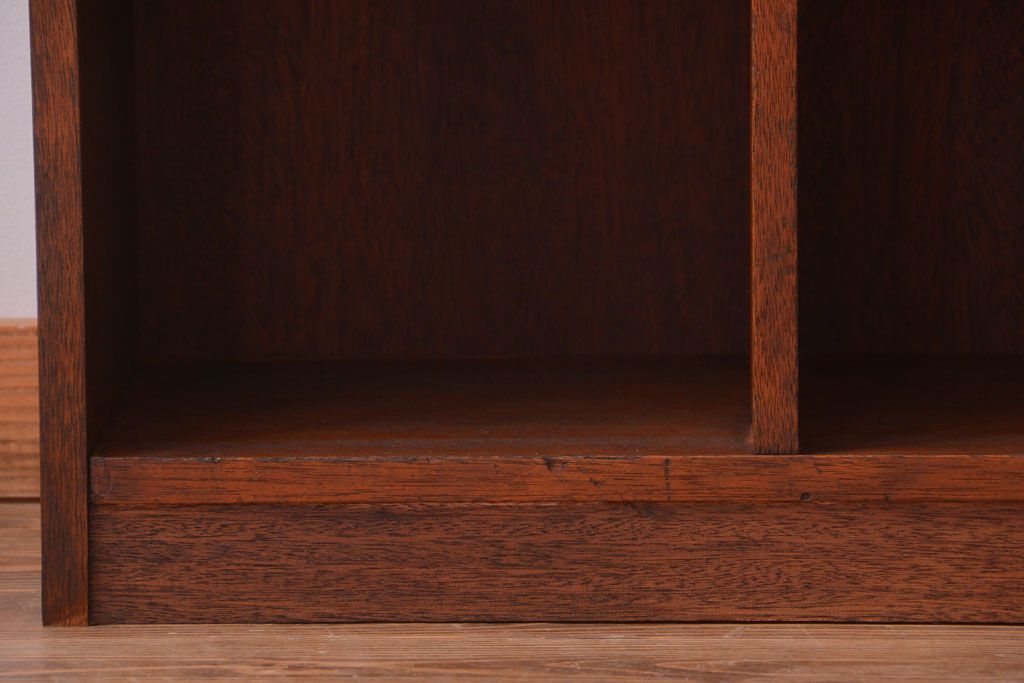 レトロ家具　昭和レトロ　特大サイズ!古い木製のアンティークマス目棚