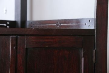 アンティーク家具　和製アンティーク　古いナラ材のシックなコーナーキャビネット