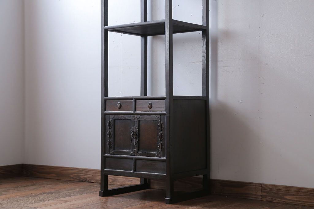 中古　民芸家具　高級感あふれる縦型李朝棚(飾り棚)