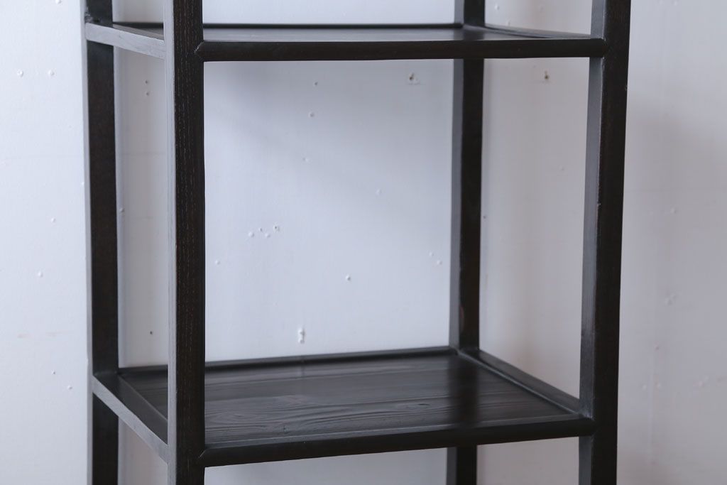 中古　民芸家具　高級感あふれる縦型李朝棚(飾り棚)