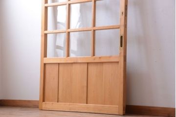 和製アンティーク　木味が美しいガラス入り蔵戸(玄関戸)