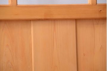 和製アンティーク　木味が美しいガラス入り蔵戸(玄関戸)