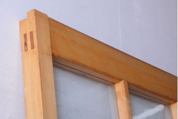 和製アンティーク　木味が美しいガラス入り蔵戸(玄関戸)