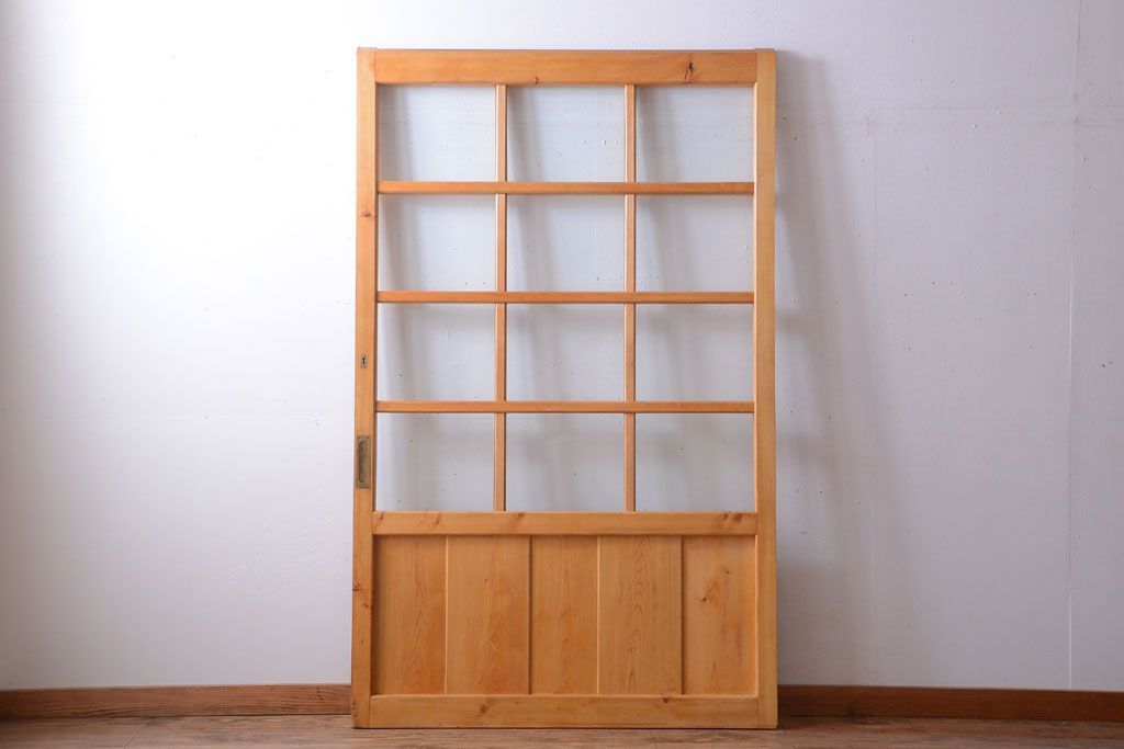 和製アンティーク　木味が美しいガラス入り蔵戸(玄関戸)