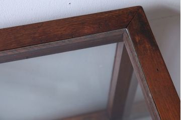 アンティーク家具　アンティーク　2面扉の小さなガラスケース