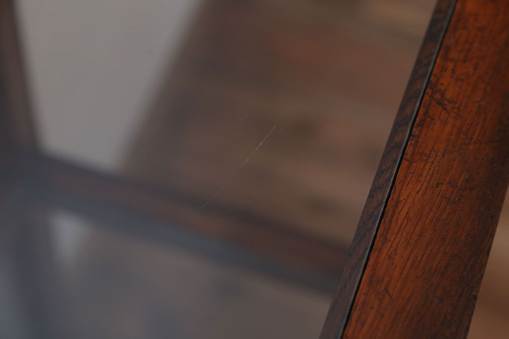 アンティーク家具　アンティーク　2面扉の小さなガラスケース