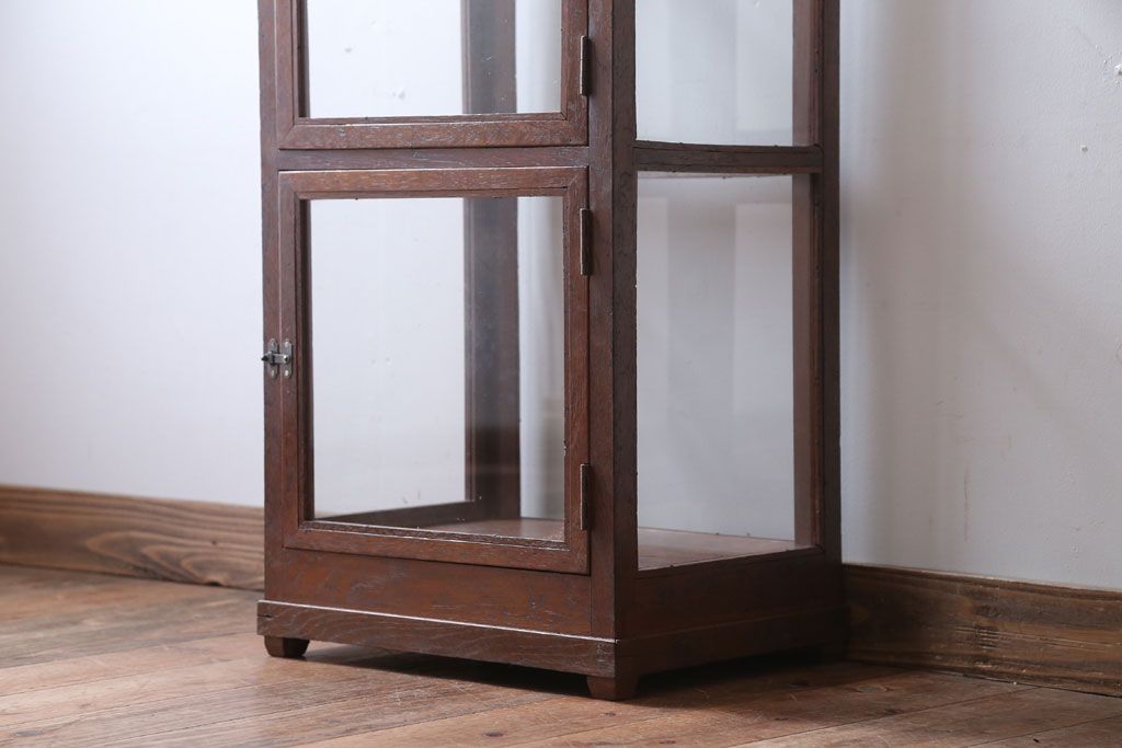 アンティーク家具　アンティーク　2面扉の小さなガラスケース