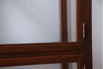 アンティーク家具　アンティーク　2面扉の小さなガラスケース