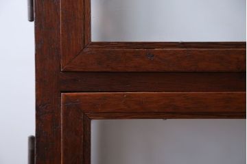 アンティーク家具　アンティーク　2面扉の小さなガラスケース