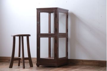 アンティーク家具　アンティーク　2面扉の小さなガラスケース