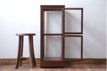 アンティーク家具　アンティーク　2面扉の小さなガラスケース