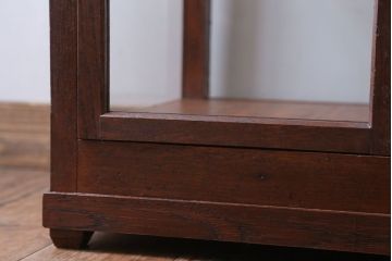 アンティーク家具　アンティーク　2面扉の小さなガラスケース