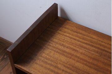 アンティーク家具　アンティーク　オープンラックの小さな収納棚(テレビ台)