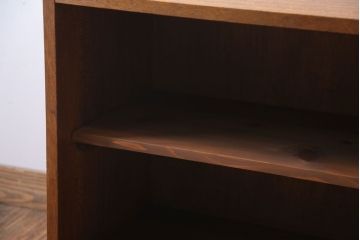 アンティーク家具　アンティーク　オープンラックの小さな収納棚(テレビ台)