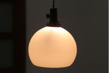 昭和レトロ　シンプルでかわいい丸いフォルムの吊り下げ照明(2)
