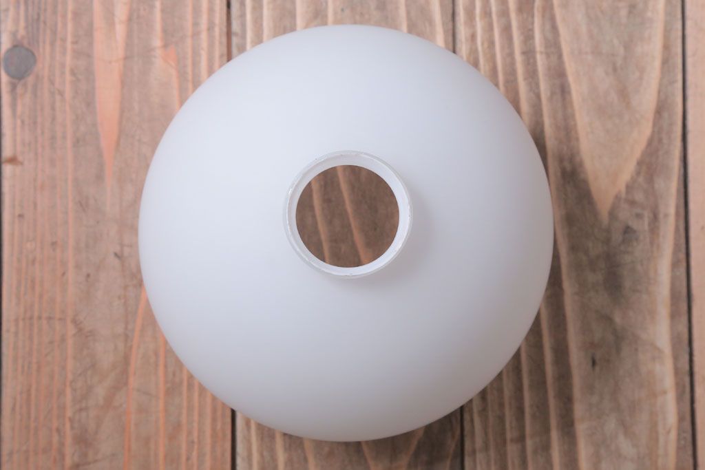 昭和レトロ　シンプルでかわいい丸いフォルムの吊り下げ照明(2)