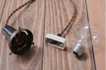 昭和レトロ　シンプルでかわいい丸いフォルムの吊り下げ照明(2)