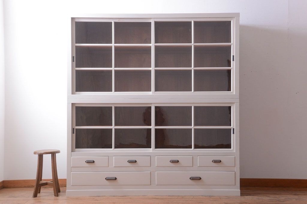 アンティーク家具　アンティーク　大きなペイント重ね収納棚(キャビネット・食器棚)