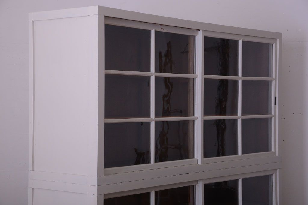 アンティーク家具　アンティーク　大きなペイント重ね収納棚(キャビネット・食器棚)