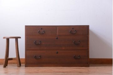 アンティーク家具　古民具・骨董　古い桐材の小さなアンティーク衣装箪笥(桐箪笥、桐たんす)