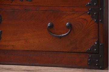 アンティーク家具　古民具・骨董　大きな金具の時代箪笥ローボード(ローチェスト)