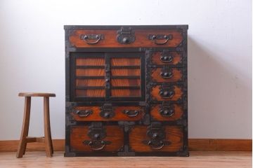 アンティーク家具　古民具・骨董　前面欅材!巾着型金具の松本帳場箪笥