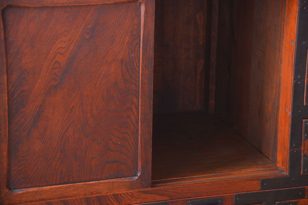 アンティーク家具　古民具・骨董　前面欅材!巾着型金具の二段重ね松本帳場箪笥